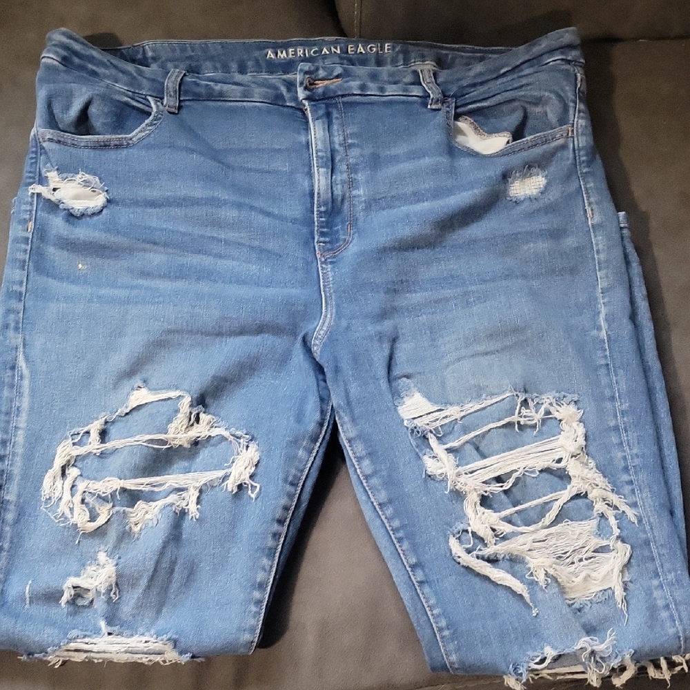 Distressed Blue Denim Jeans - Picture 3 of 4